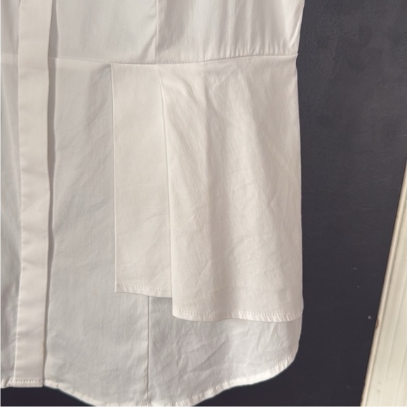 White House Black Market Sleeveless Button Down Top Size: 10 - Picture 3 of 6
